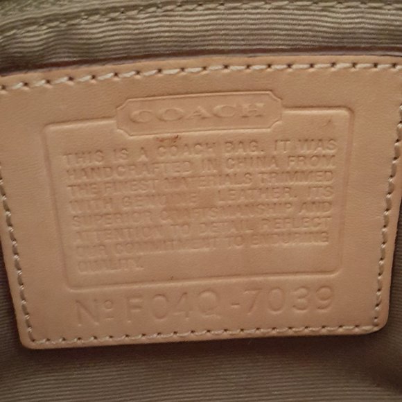 Coach over the shoulder small purse - Picture 3 of 5